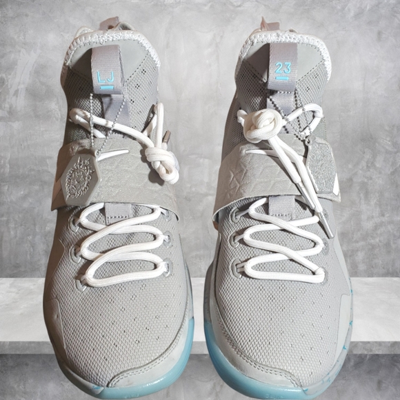 Men's LeBrons 14 shoes - Picture 4 of 6